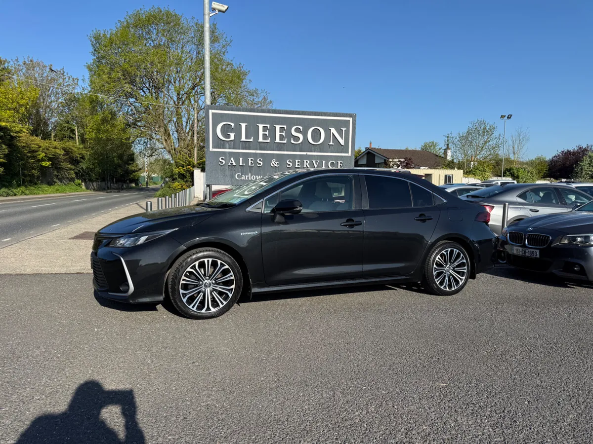191 Toyota Corolla Luna Sport Hybrid Automatic - Image 1