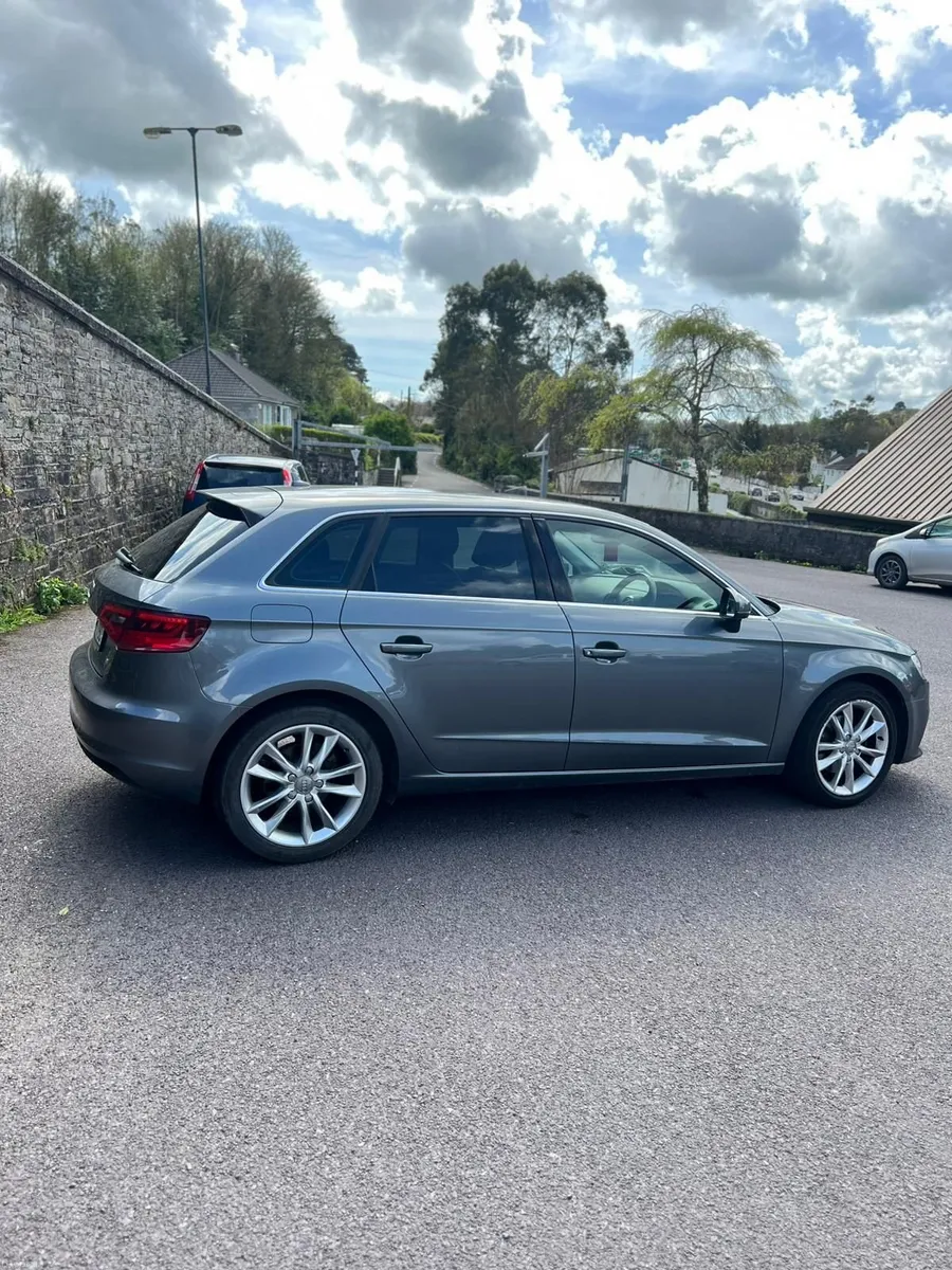 Audi A3 Sportback 1.6 TDI  110 SE 17 4DR Hatchback - Image 4