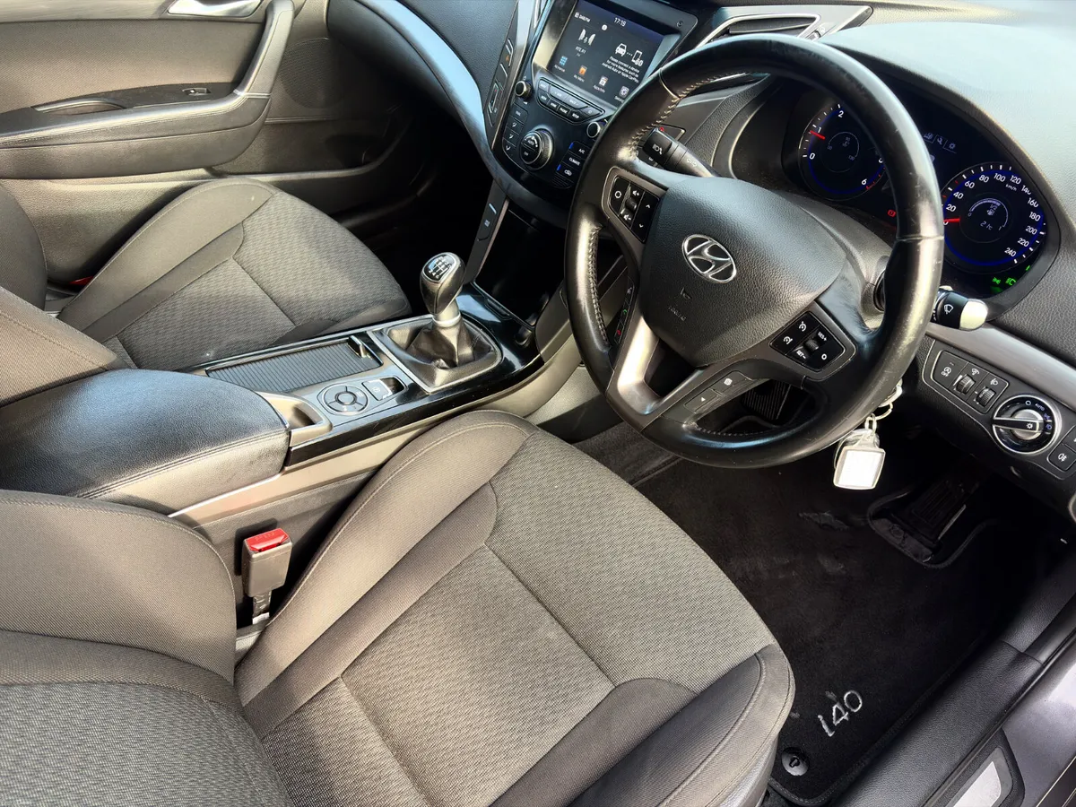 Hyundai i40 2019 1.7CRDi new nct 5/28 tax 12/26 - Image 4