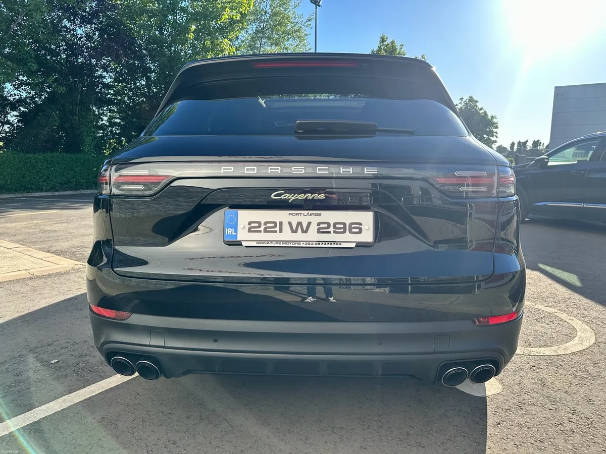 Porsche Cayenne 2022 E-Hybrid - Image 4