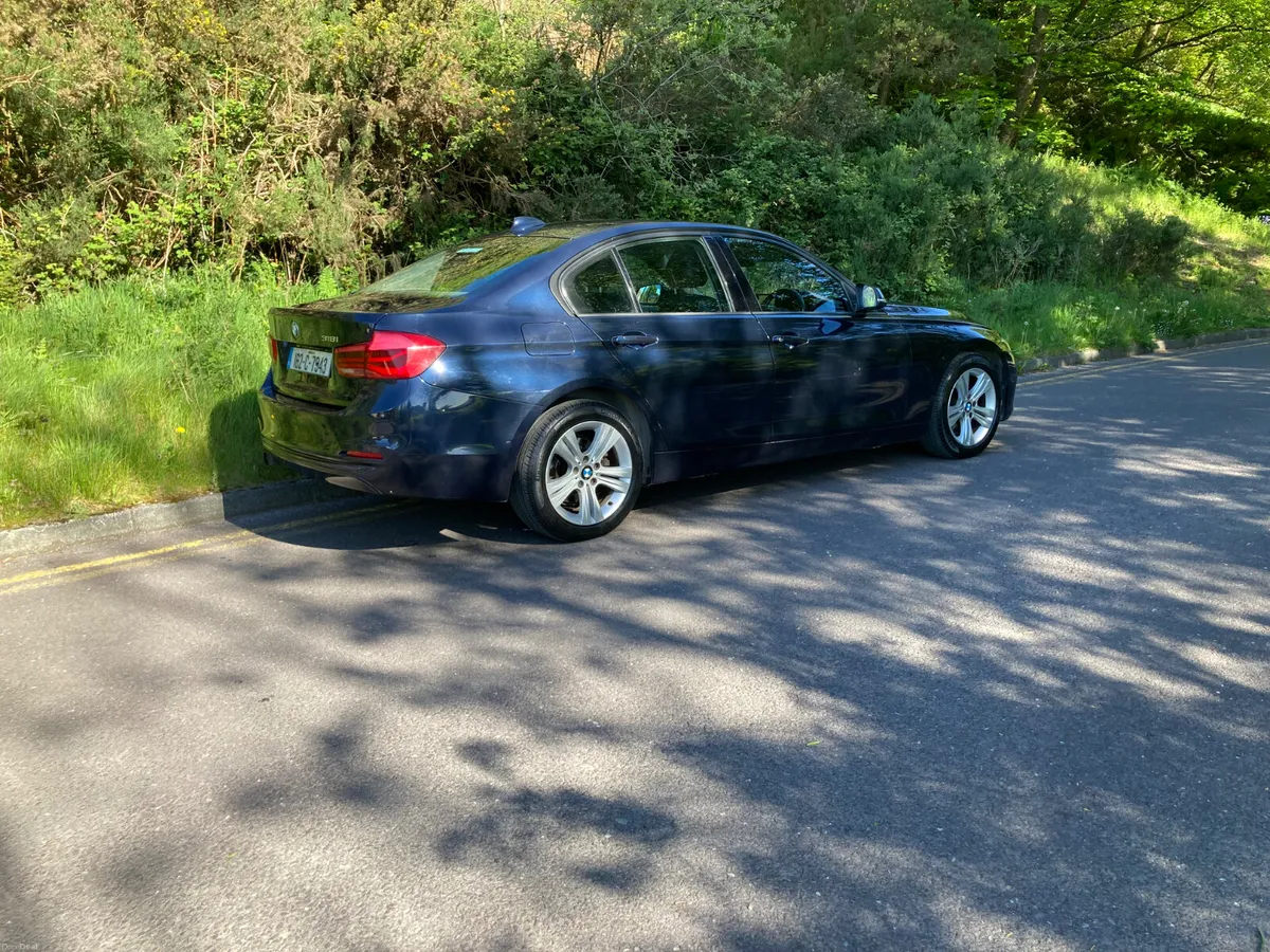 2016 BMW 318i Petrol Manual Saloon - Image 3