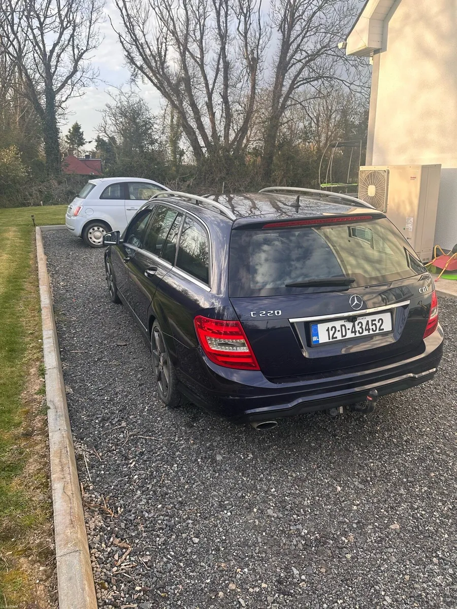 Mercedes C Class Estate - Image 4
