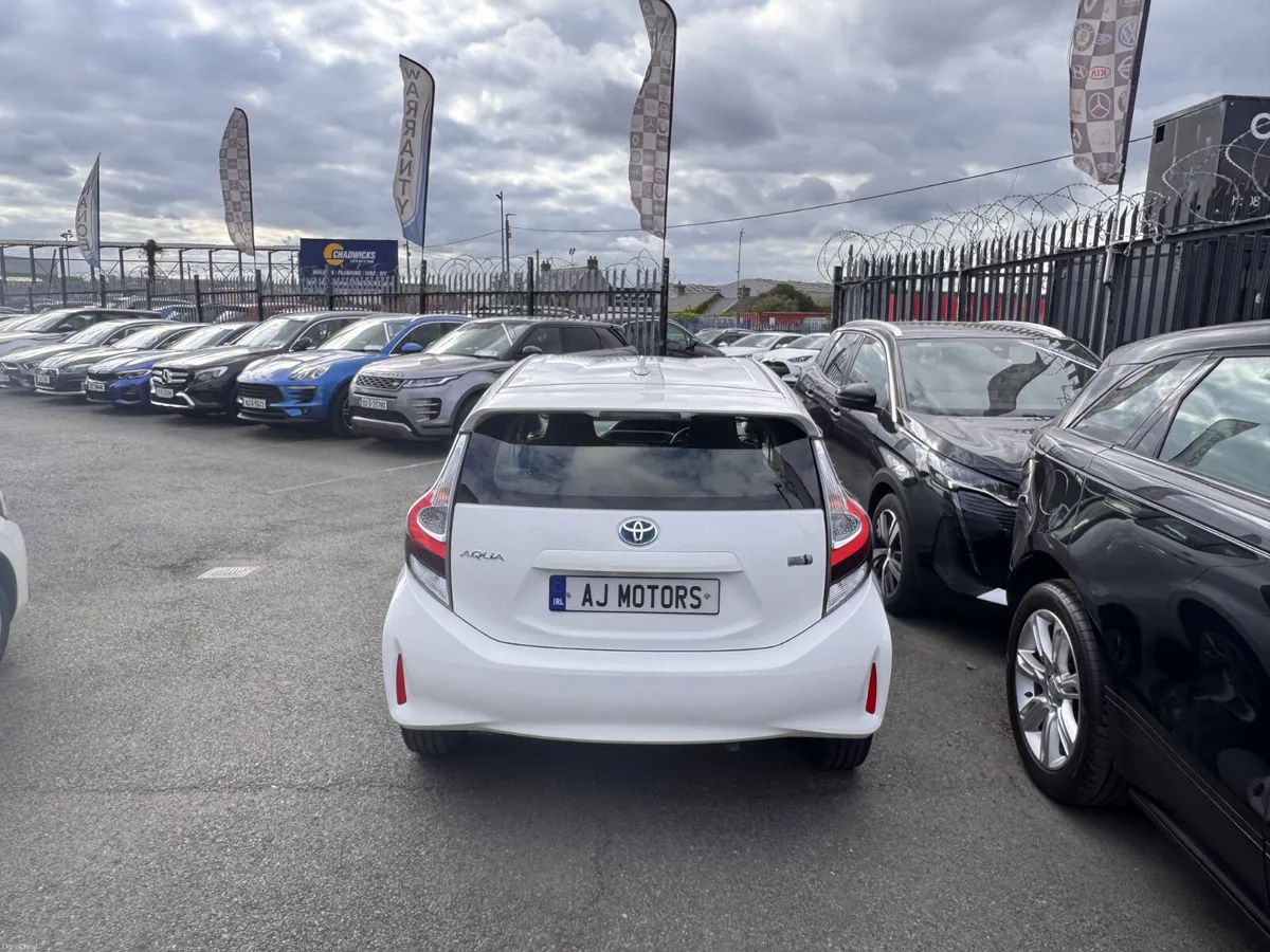 2020 TOYOTA AQUA 1.5 HYBRID - Image 6