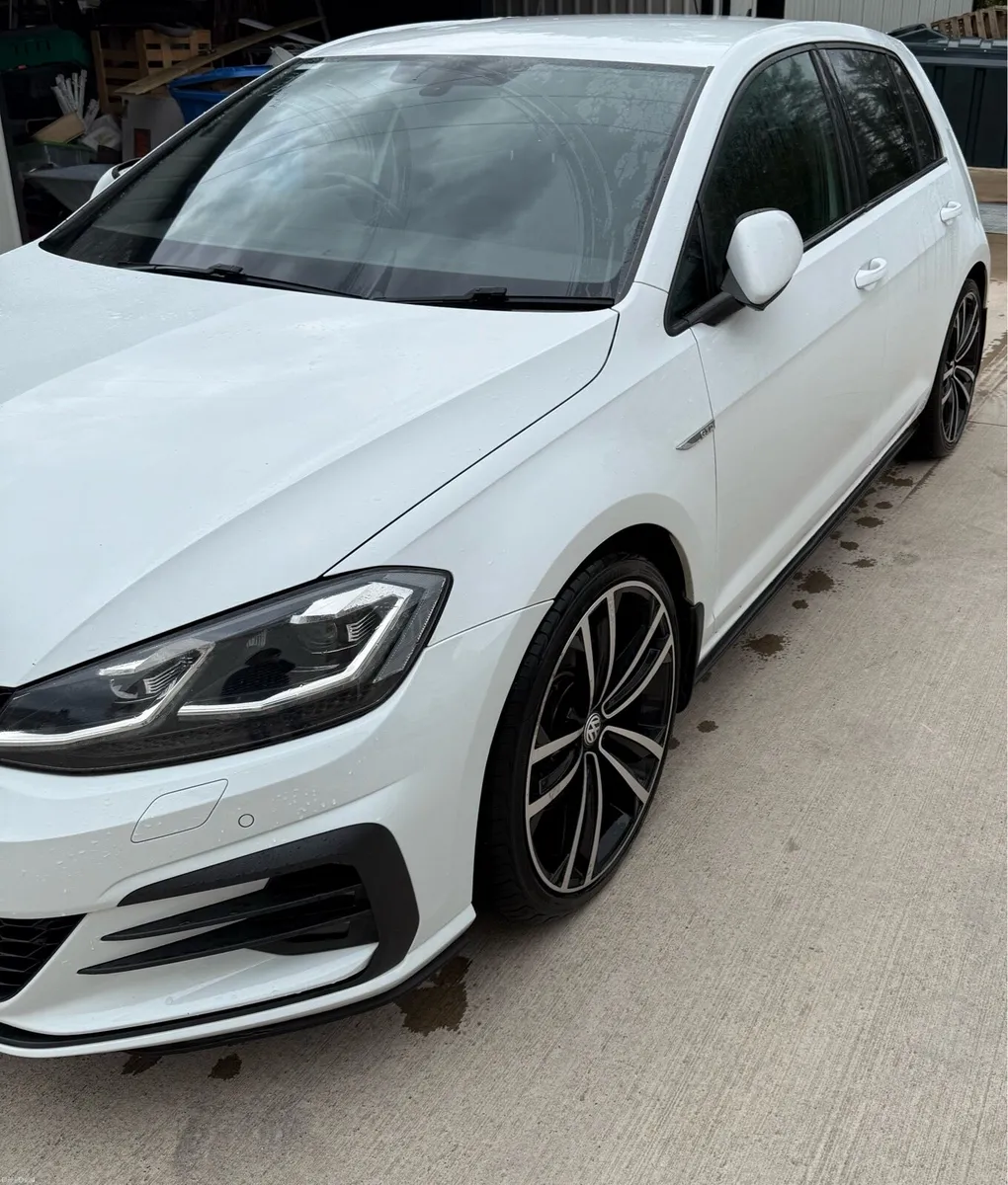 2018 Volkswagen Gold GTD - Image 3