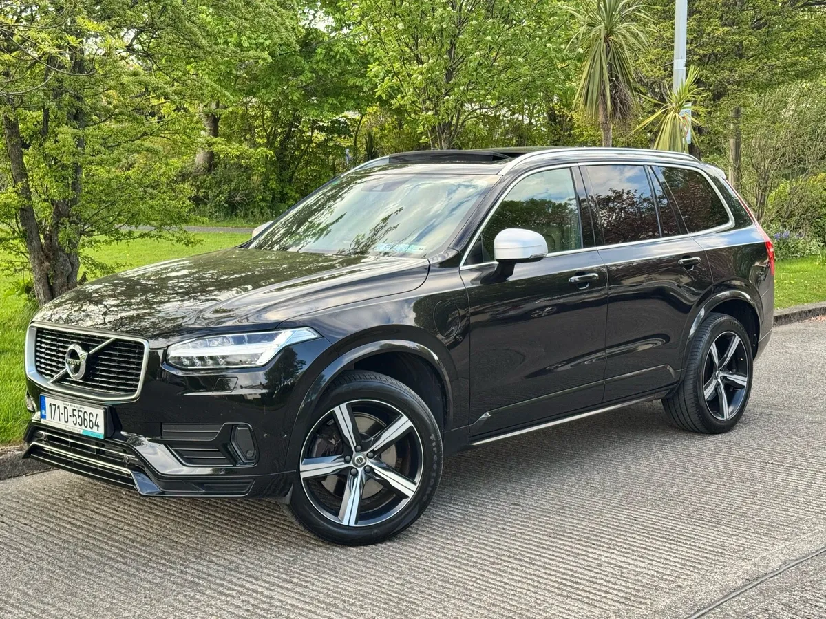 171 VOLVO XC90 2.0 T8 R-DESIGN GLASS ROOF - Image 2