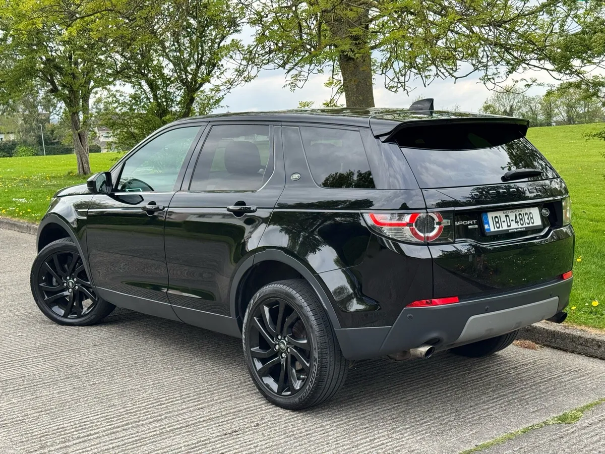 181 DISCOVERY SPORT 2.0 HSE 7 SEAT BLACK EDITION - Image 4