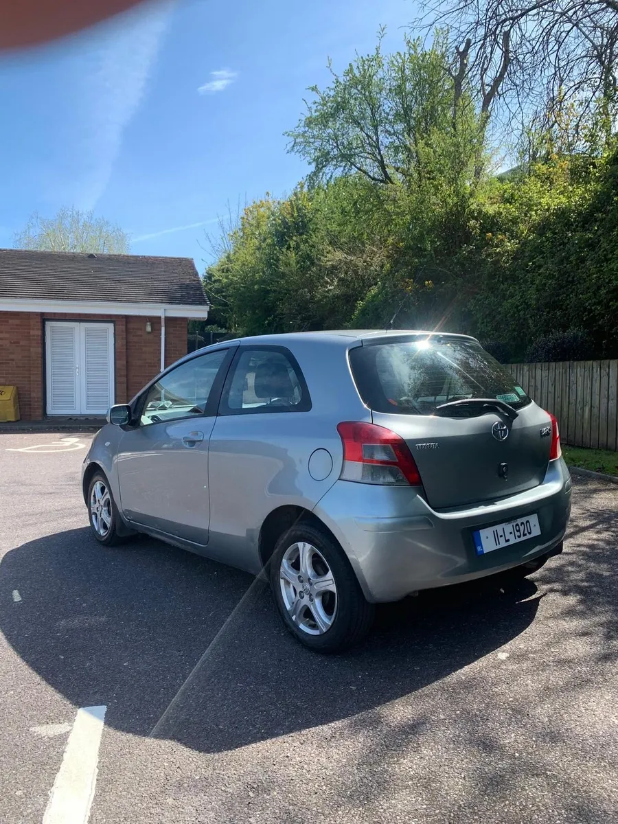 2011 Toyota Yaris long Nct&tax - Image 2
