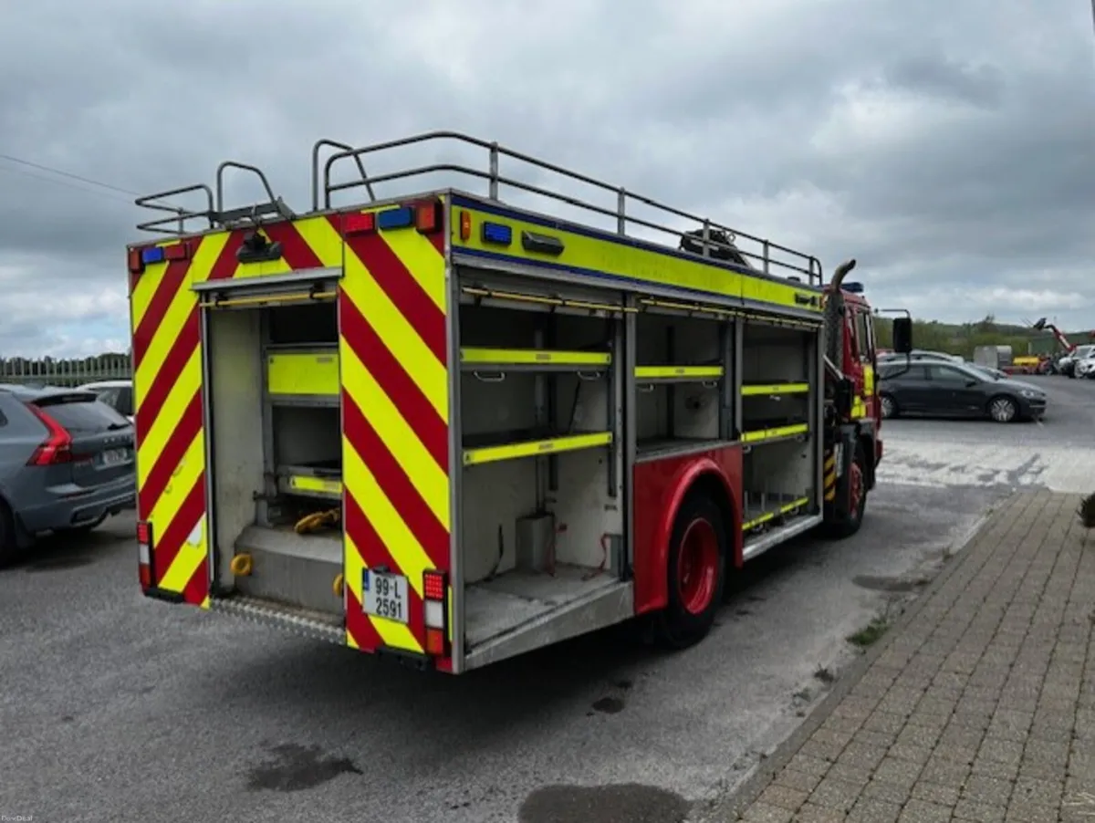 Volvo FL6 Fire truck- Hiab 105 & 3 Winches - Image 6