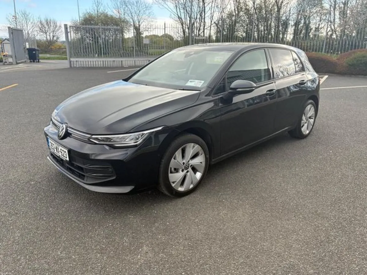 Volkswagen Golf Edition 75 1.5 Mhev 116HP - Image 2