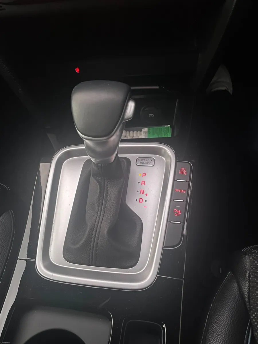 Low‑Mileage 2022 Kia XCeed PHEV Auto – As New - Image 3