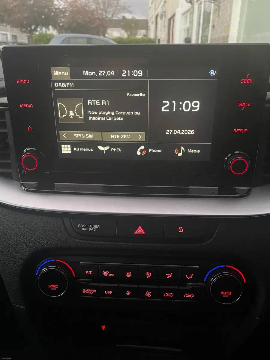 Low‑Mileage 2022 Kia XCeed PHEV Auto – As New - Image 4