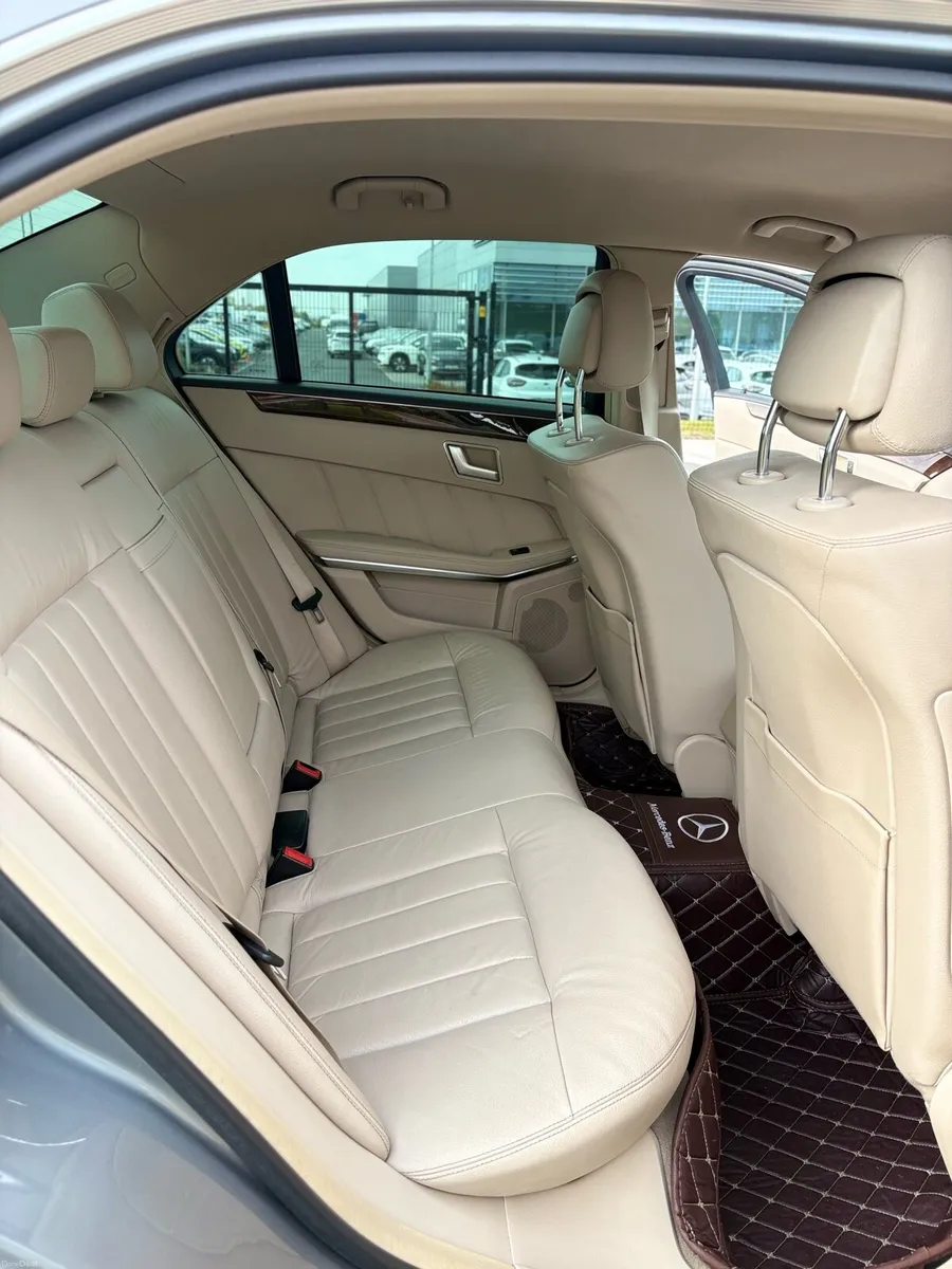 MERCEDES BENZ E SERIES - Image 3