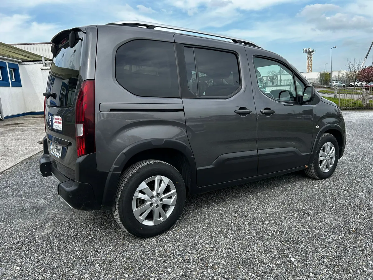 Wheelchair Car - Image 5