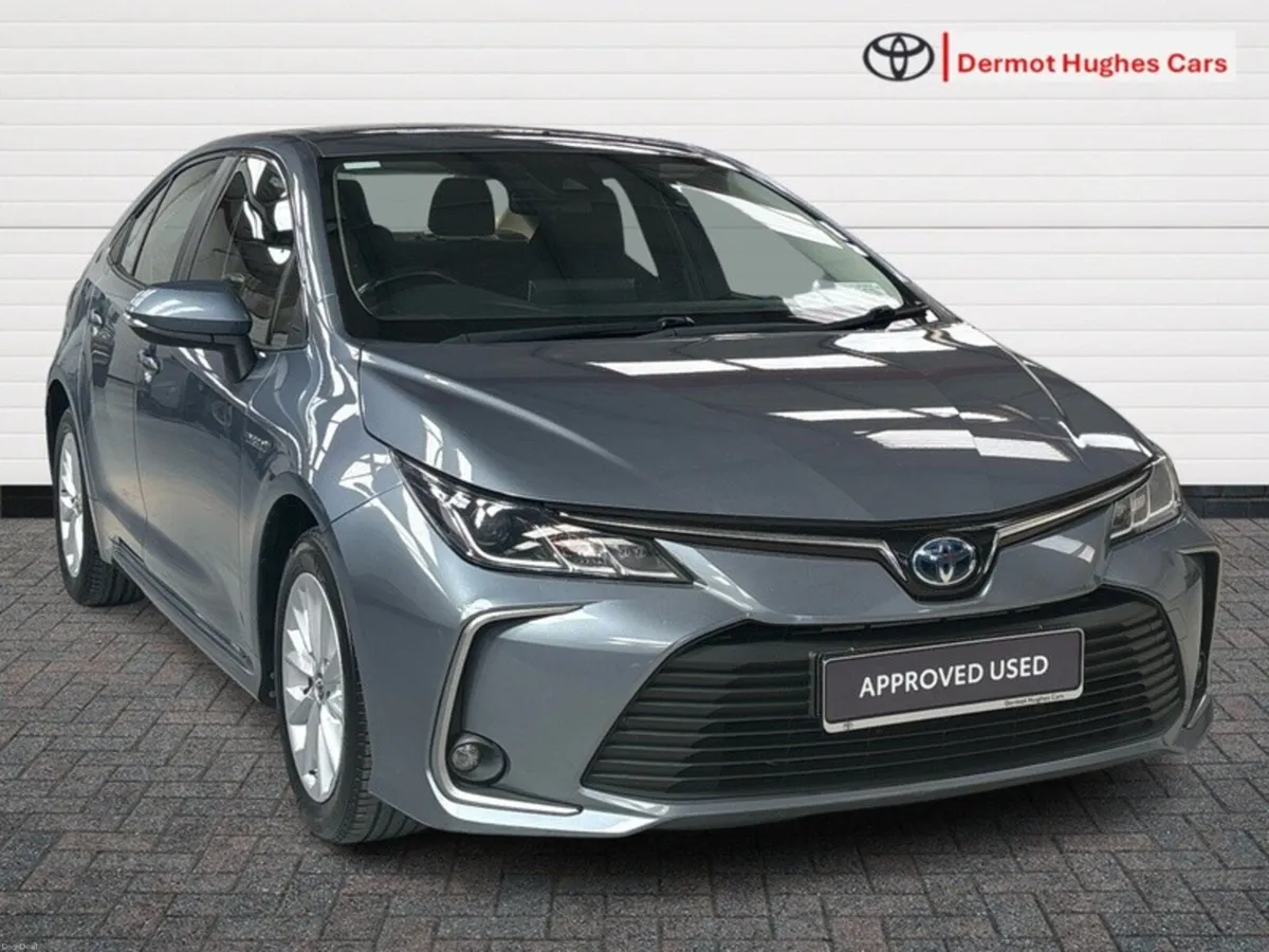 Toyota Corolla HYBRID LUNA SAL - Image 1