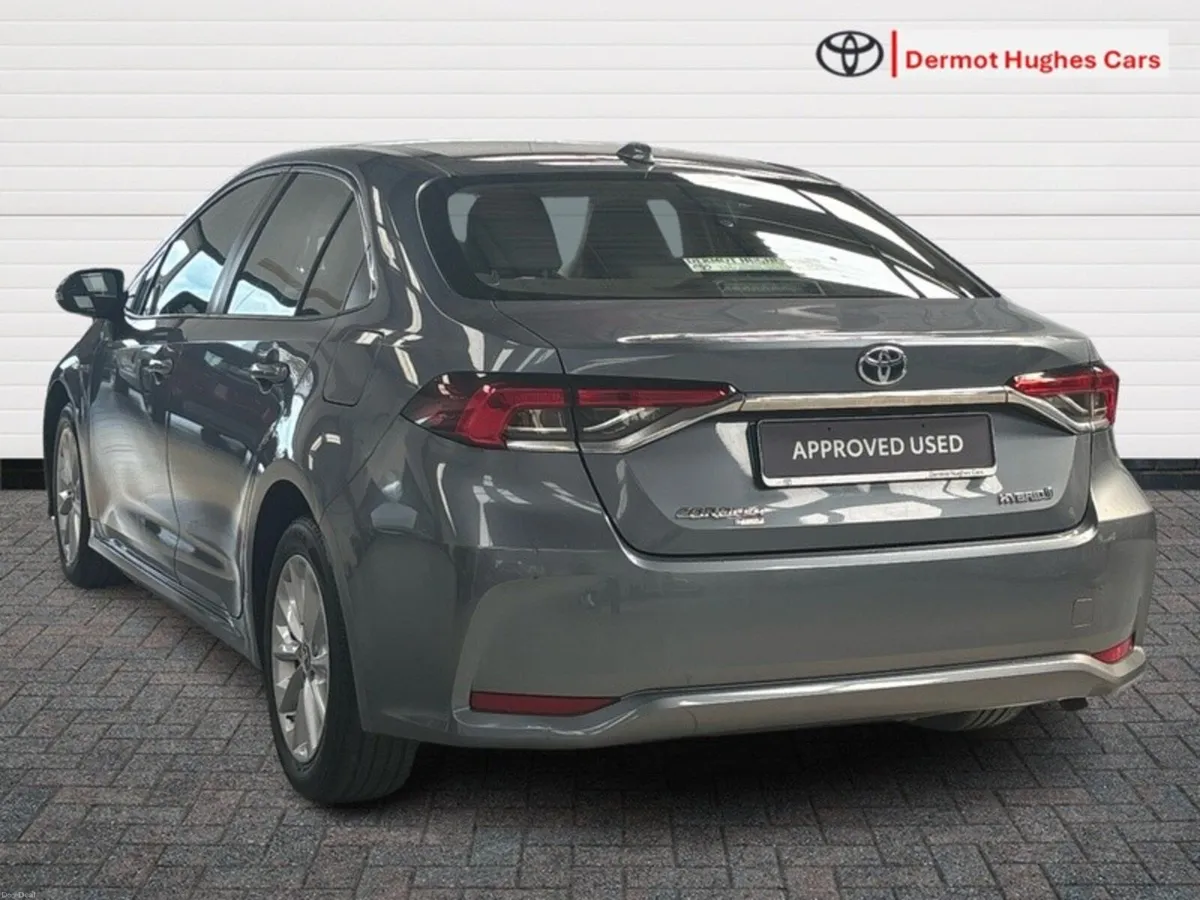 Toyota Corolla HYBRID LUNA SAL - Image 2