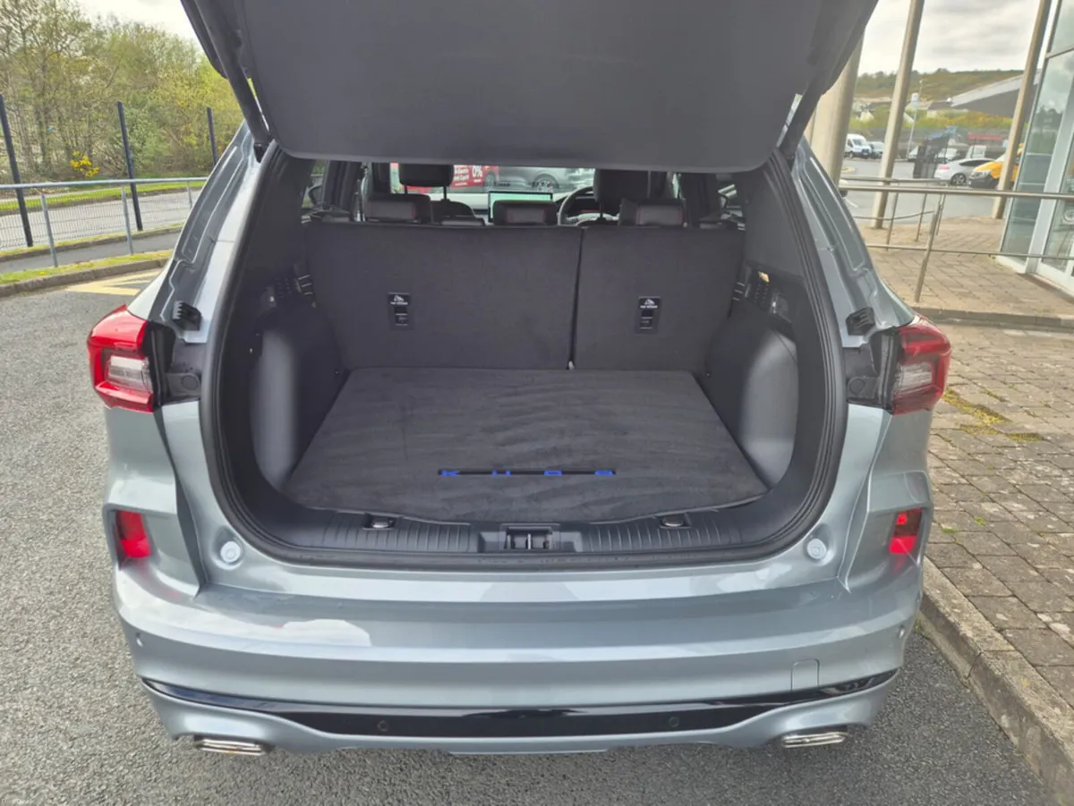 Ford Kuga ST-LINE X EDITION 2.5L 243PS PHEV AUTO - Image 5