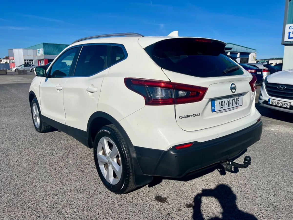 Nissan Qashqai 1.3 SV SS DCT MY19 4DR AUTO - Image 2
