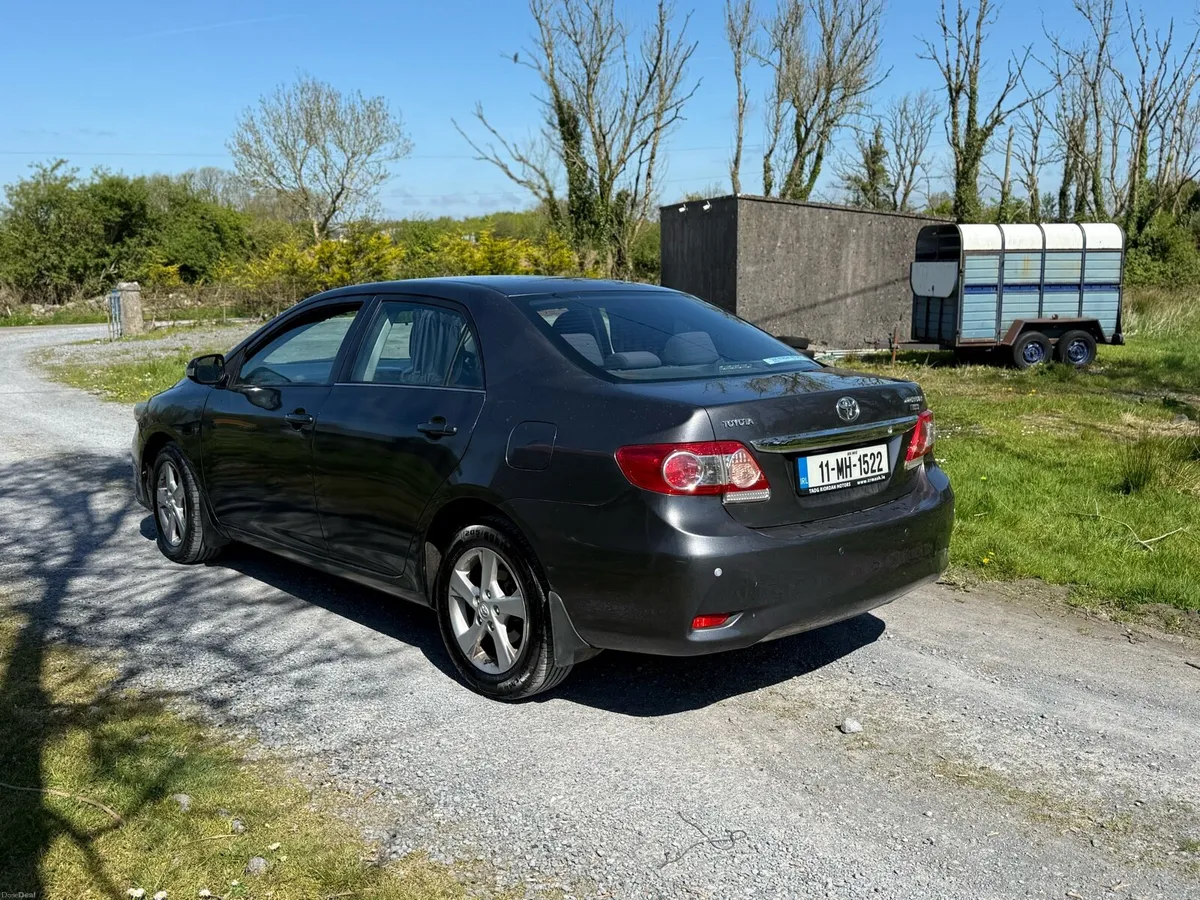 2011 Toyota Corolla 1.4 Diesel LOW MILEAGE !! - Image 4