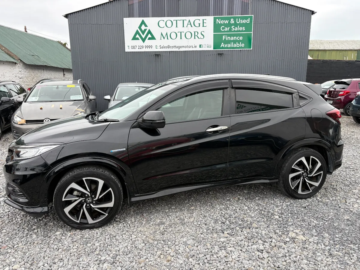 Honda Vesel 1.5 Petrol Hybrid RS - Image 2