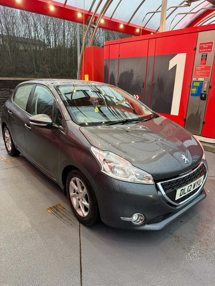 Peugeot car - Image 1