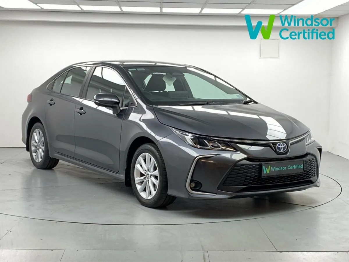 Toyota Corolla 1.8 Hybrid Luna Saloon - Image 1