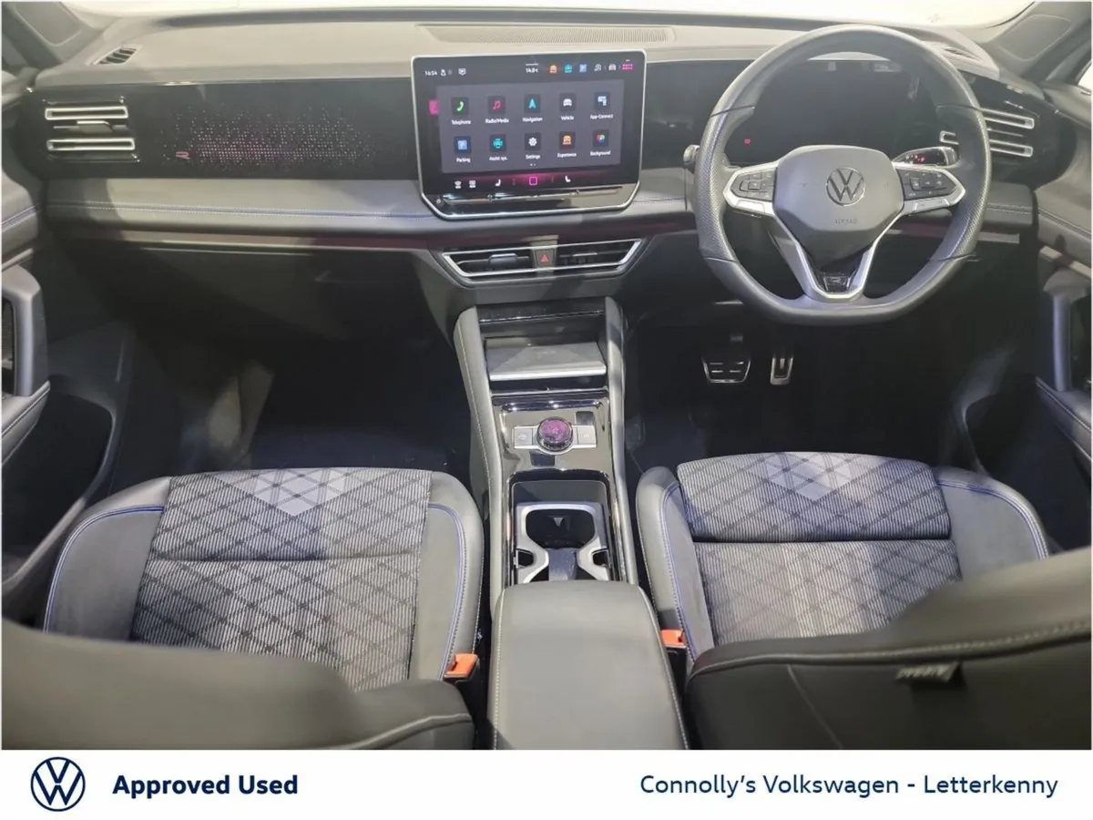 Volkswagen Tiguan 2.0 TDI 150HP R-Line DSG *Black - Image 4