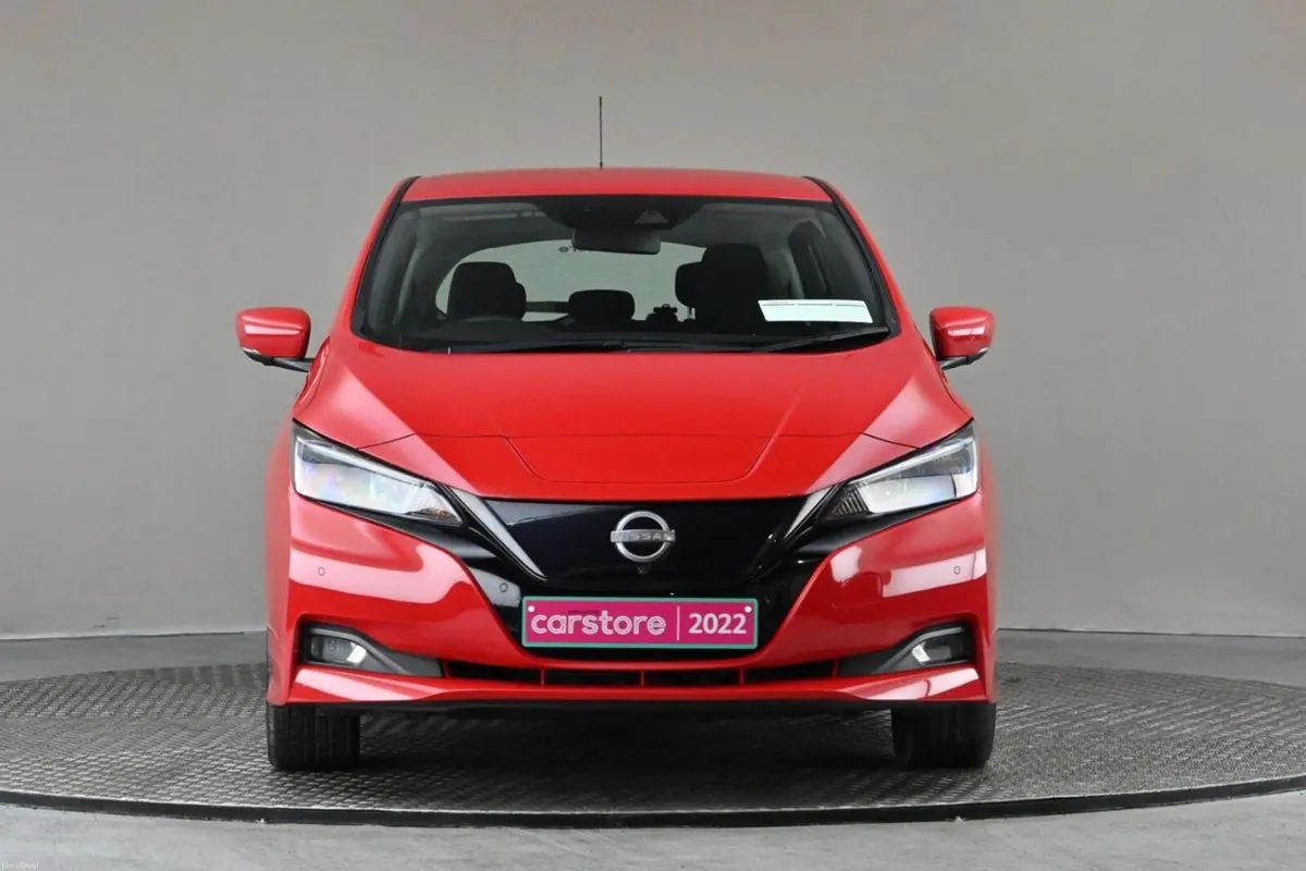 Nissan Leaf EV ACENTA 40KW 150BHP **REVERSE CAM** - Image 2