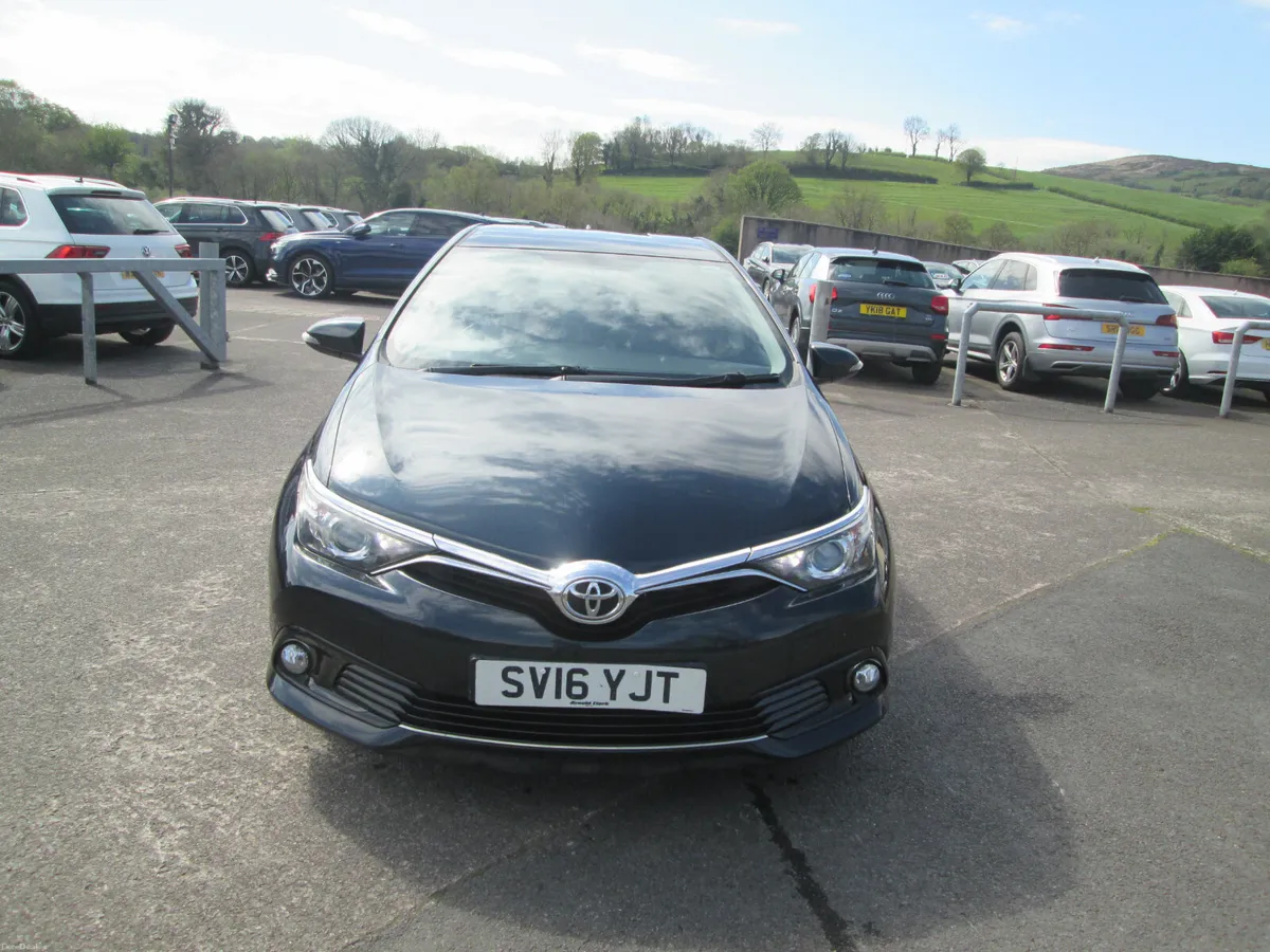 2016  TOYOTA  AURIS  1.6  D  5DR  BUSINESS - Image 3