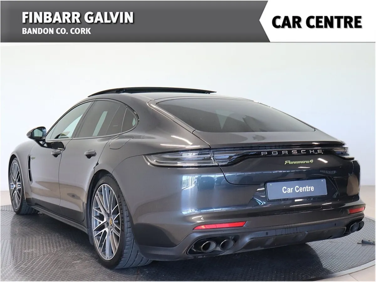 PANAMERA 4 EHYB PLATINUM ED - Image 2