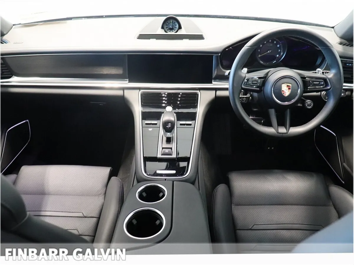 PANAMERA 4 EHYB PLATINUM ED - Image 4