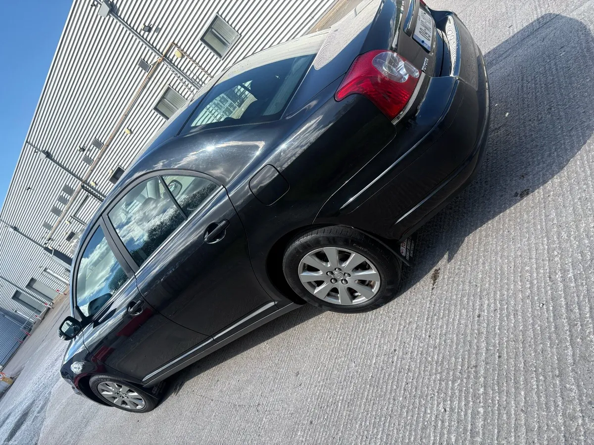 Toyota avensis - Image 3