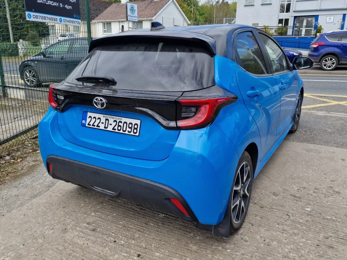 222 Toyota Yaris 1.5 Luna - Image 4