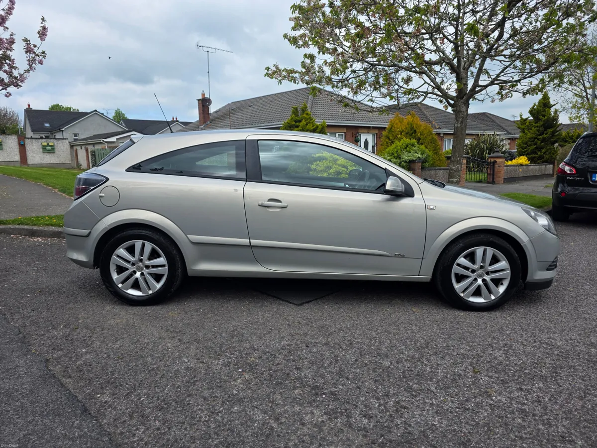 Vauxhall Astra 1.7 diesel ( NCT and TAX ) !!! - Image 3