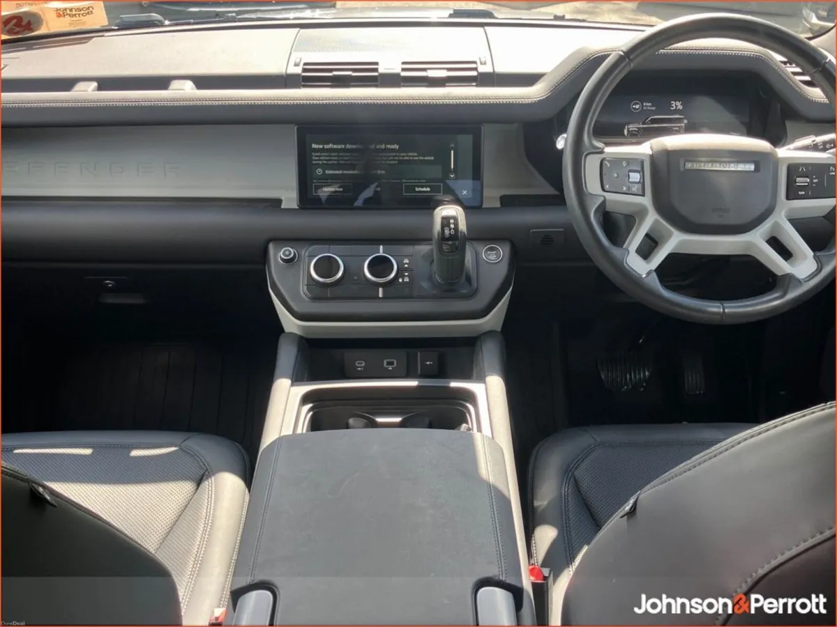 Land Rover Defender 110 2.0 Si4 PHEV S  (Remainder - Image 4