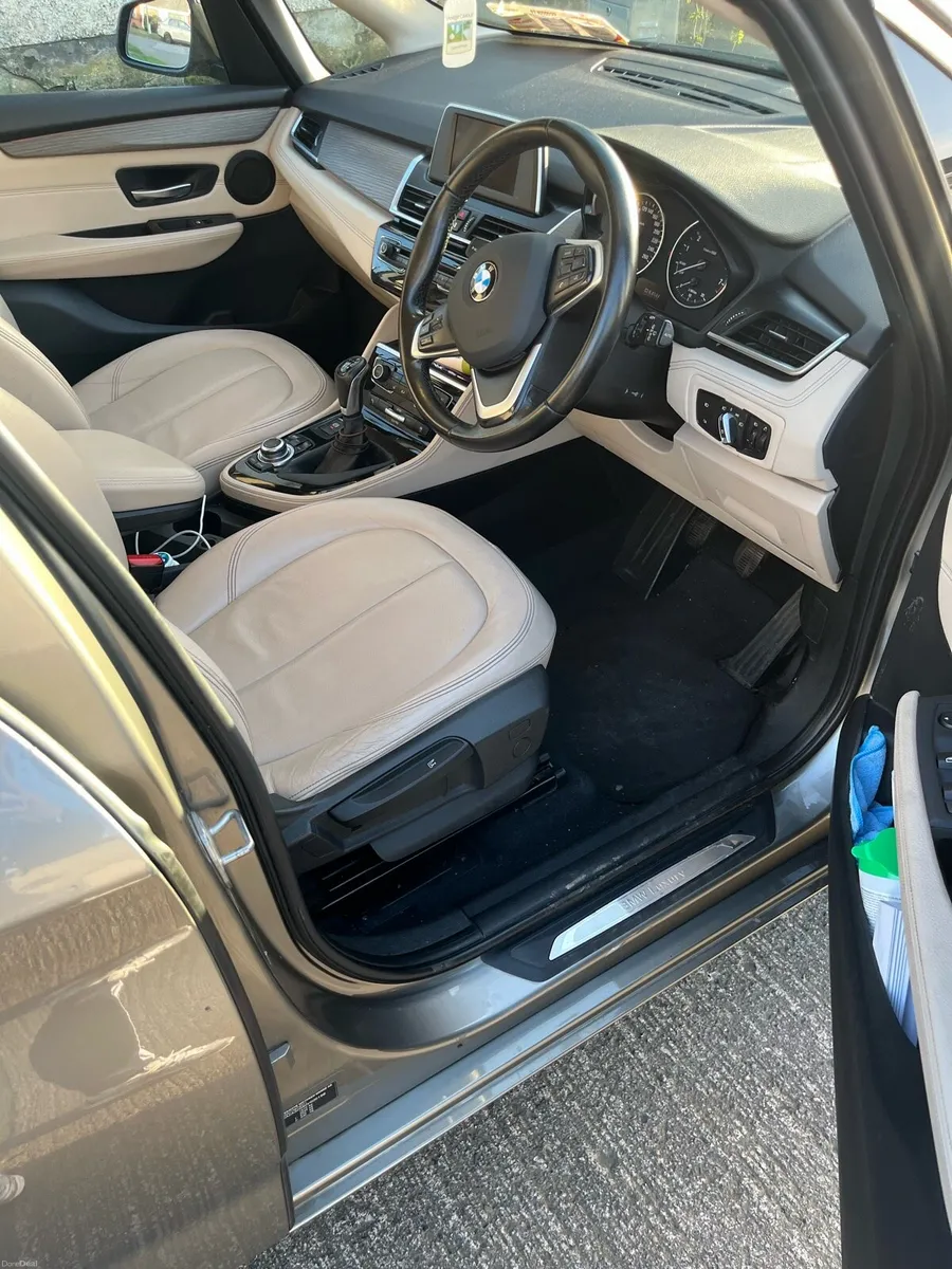BMW 218i - Image 4