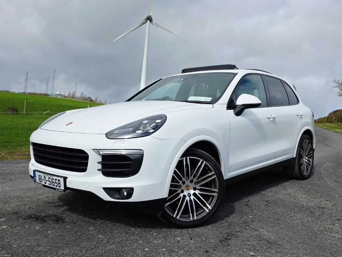 Porsche Cayenne 3.0 V6 2018 Platinum Edition - Image 1