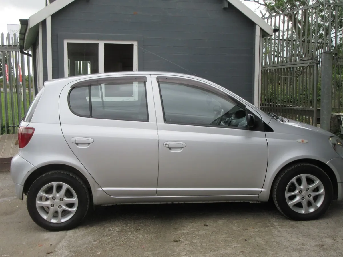 Toyota Yaris  Sol - Image 4