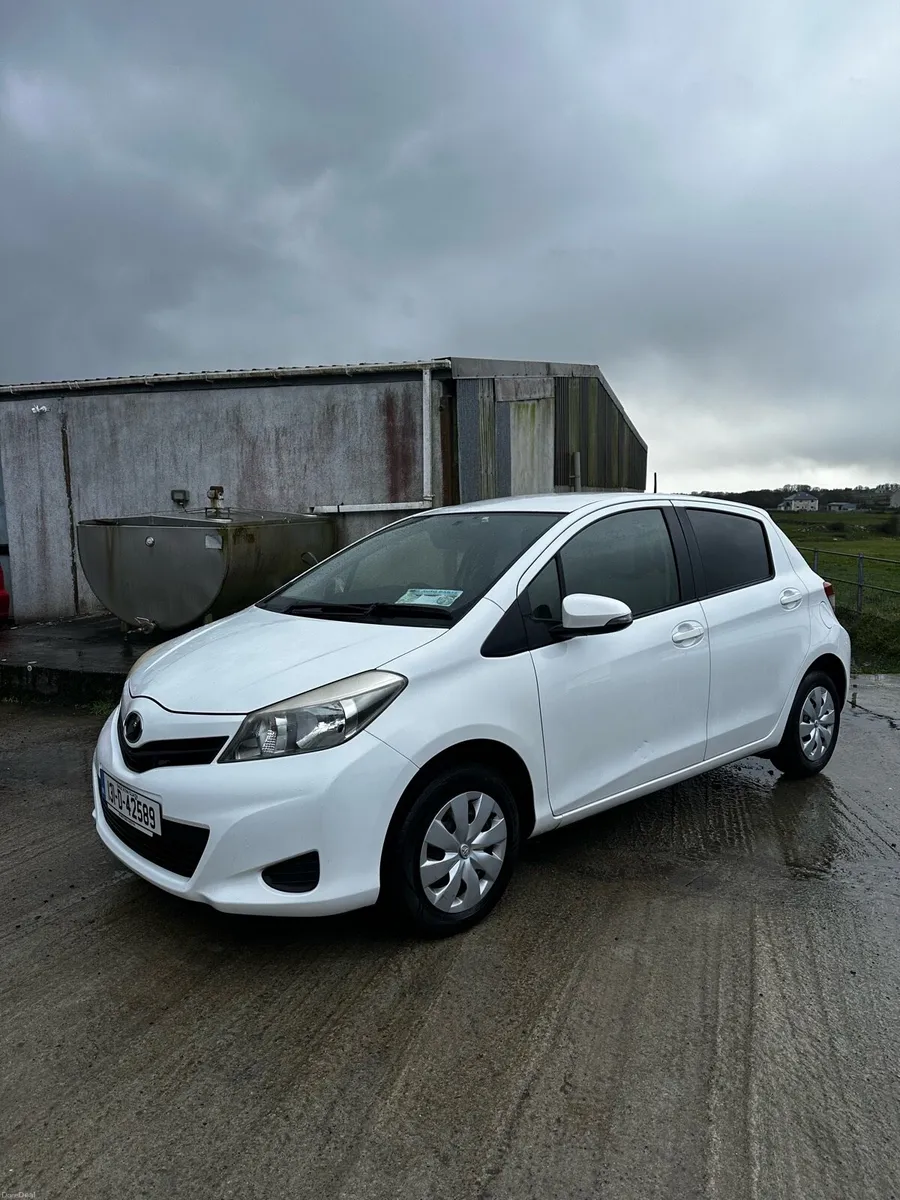 Toyota Vitz Auto 2013 - Image 2