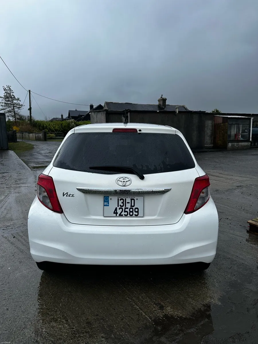 Toyota Vitz Auto 2013 - Image 3