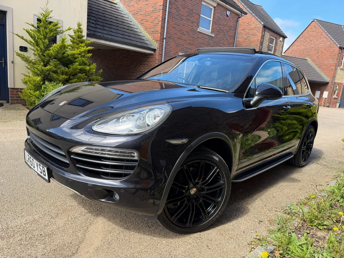 PORSCHE CAYENNE 3.0 V6 DIESEL BLACK SUV!! - Image 2