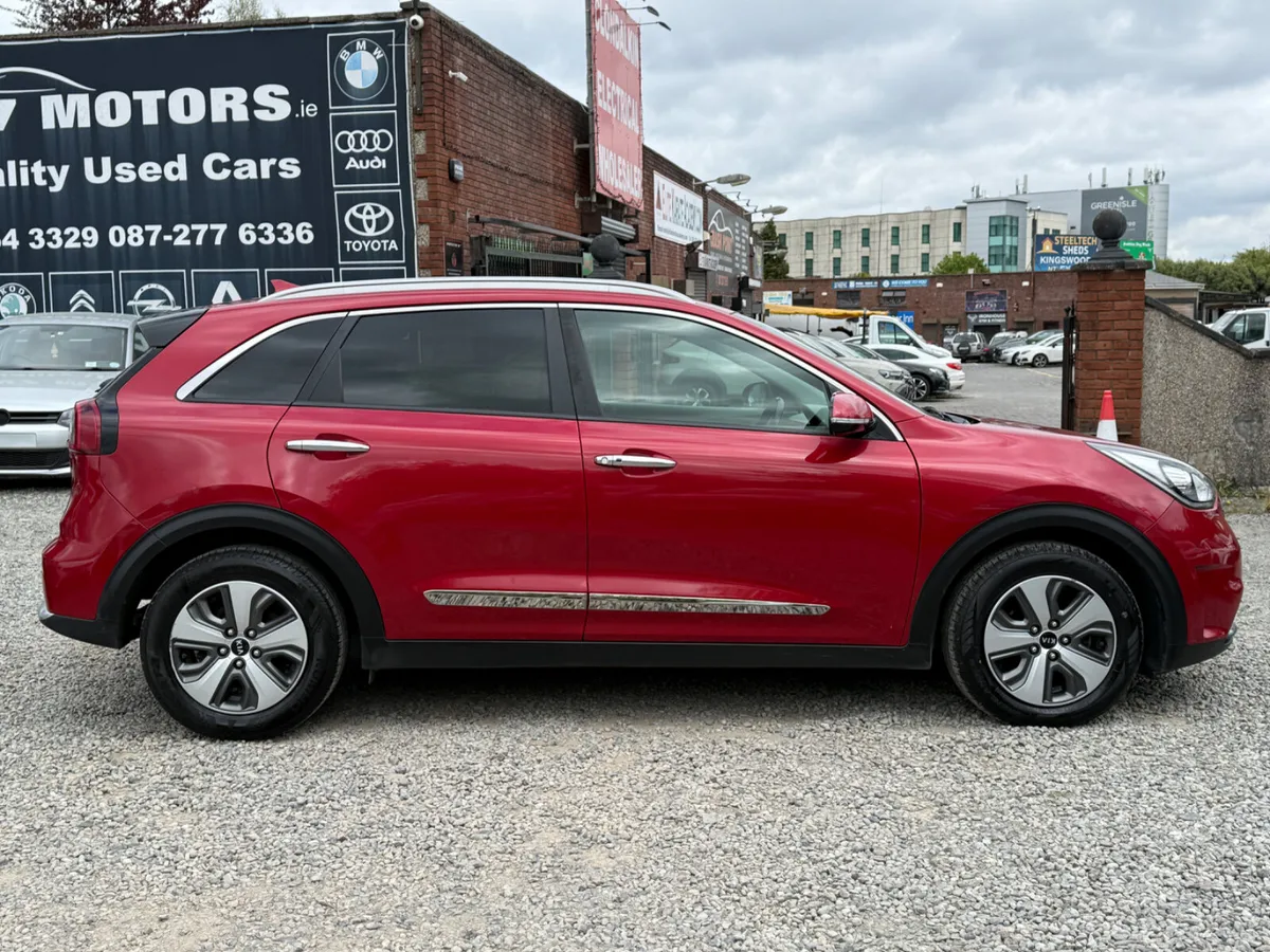 2019 Kia Niro PHEV 6D AUTO - Image 2