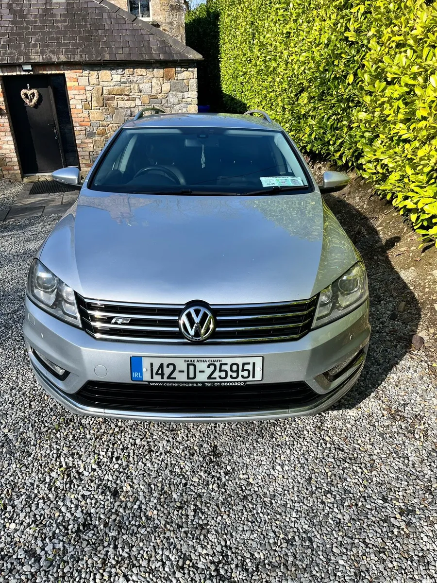 142 D VOLKSWAGEN PASSAT R-LINE ESTATE AUTOMATIC - Image 3