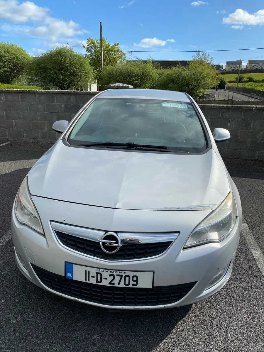 Opel Astra 1.2 diesel NCT 2/10/26 - Image 1