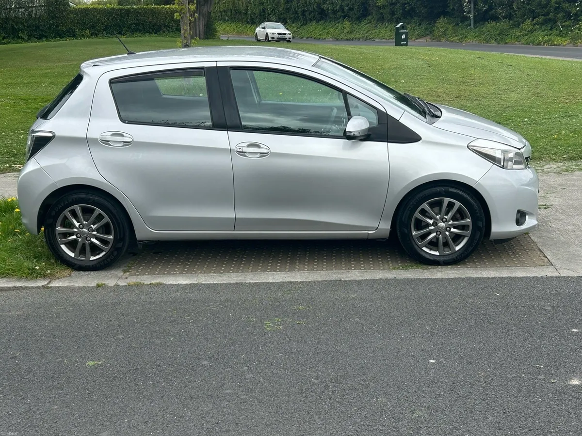 142 TOYOTA YARIS ICON 5DR NCT 11/26 TAX 4/26 - Image 4