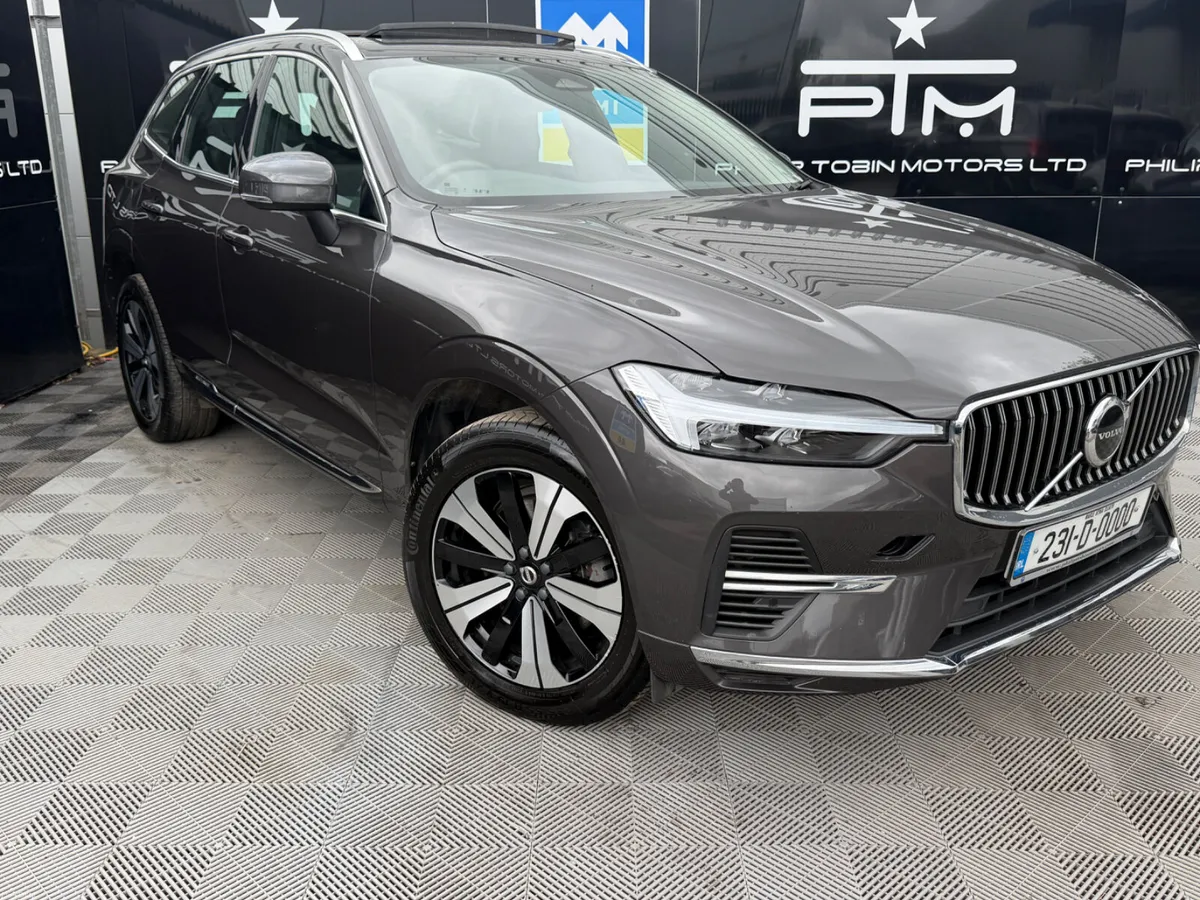 Volvo XC60 2.0 Recharge Core T6 350HP AWD Pan Roof - Image 3