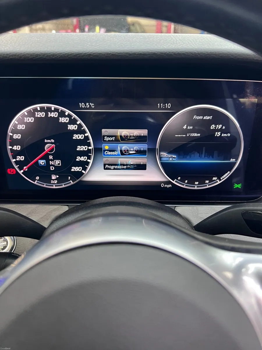 E-Class 2017 Full Option Sunroof - Image 4