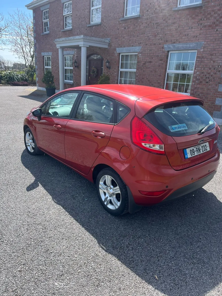 Ford fiesta - Image 4