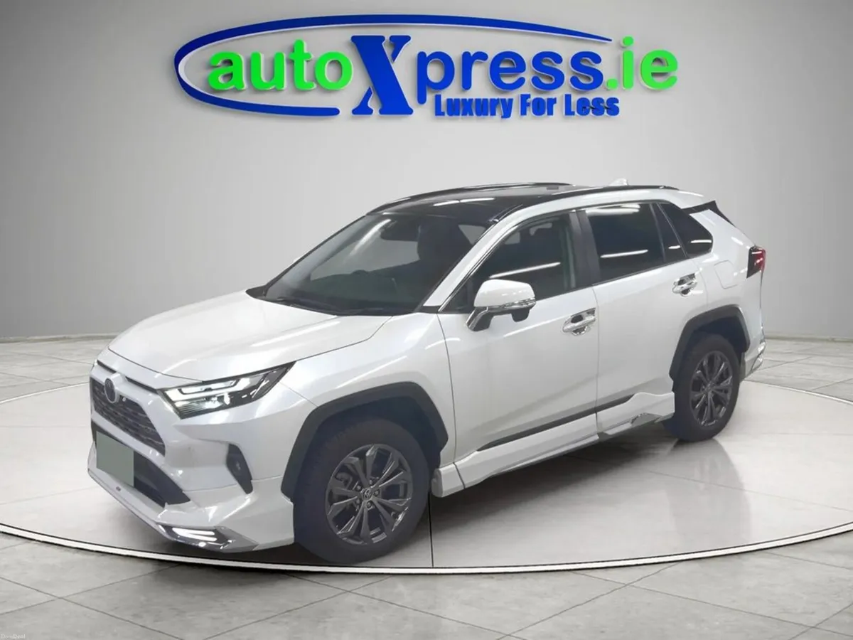 Toyota RAV4 4WD HYBRID G, Sunroof, Low mileage - Image 4
