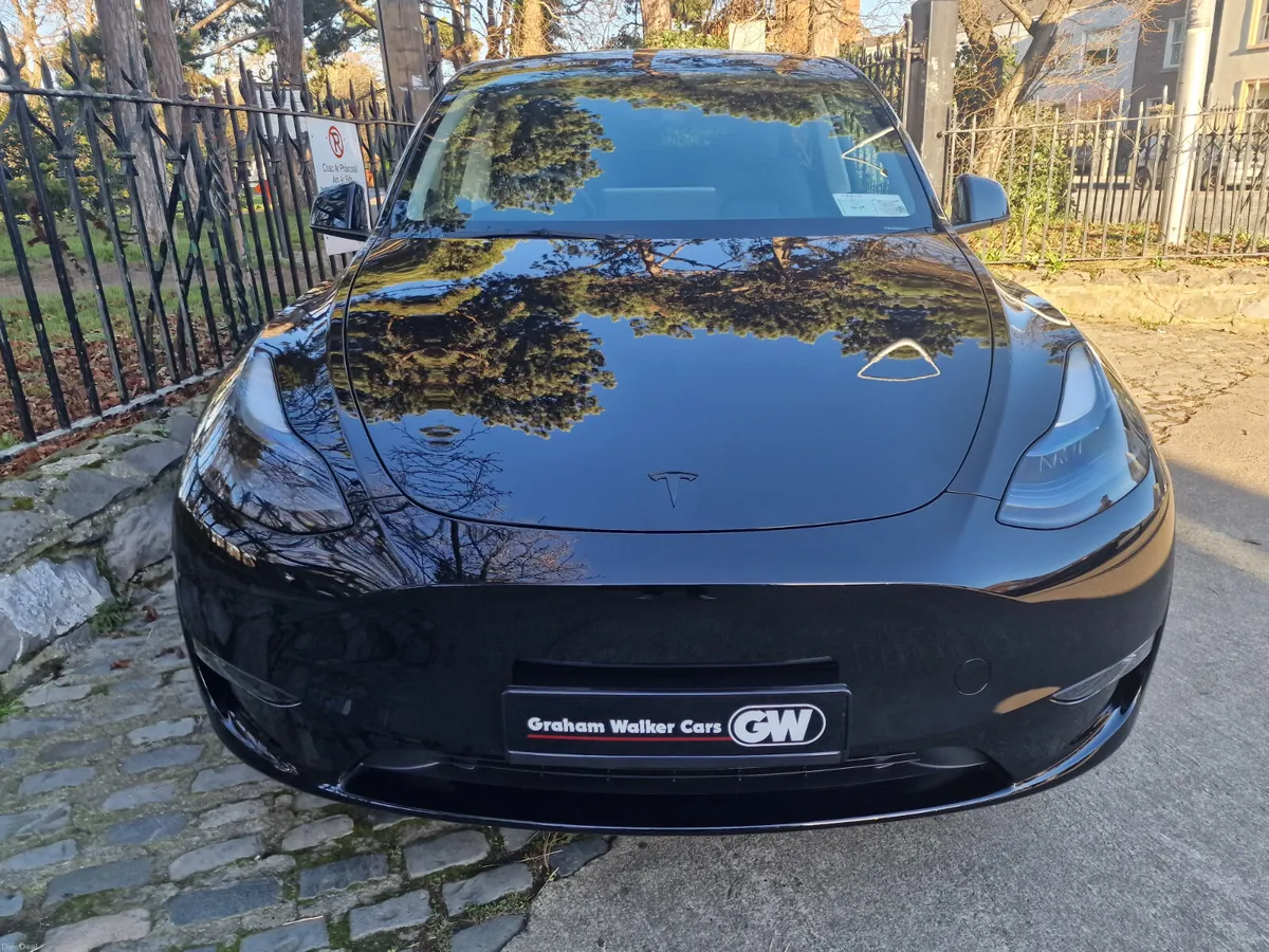 2024 (241) Tesla Model Y AWD Long Range - Image 3