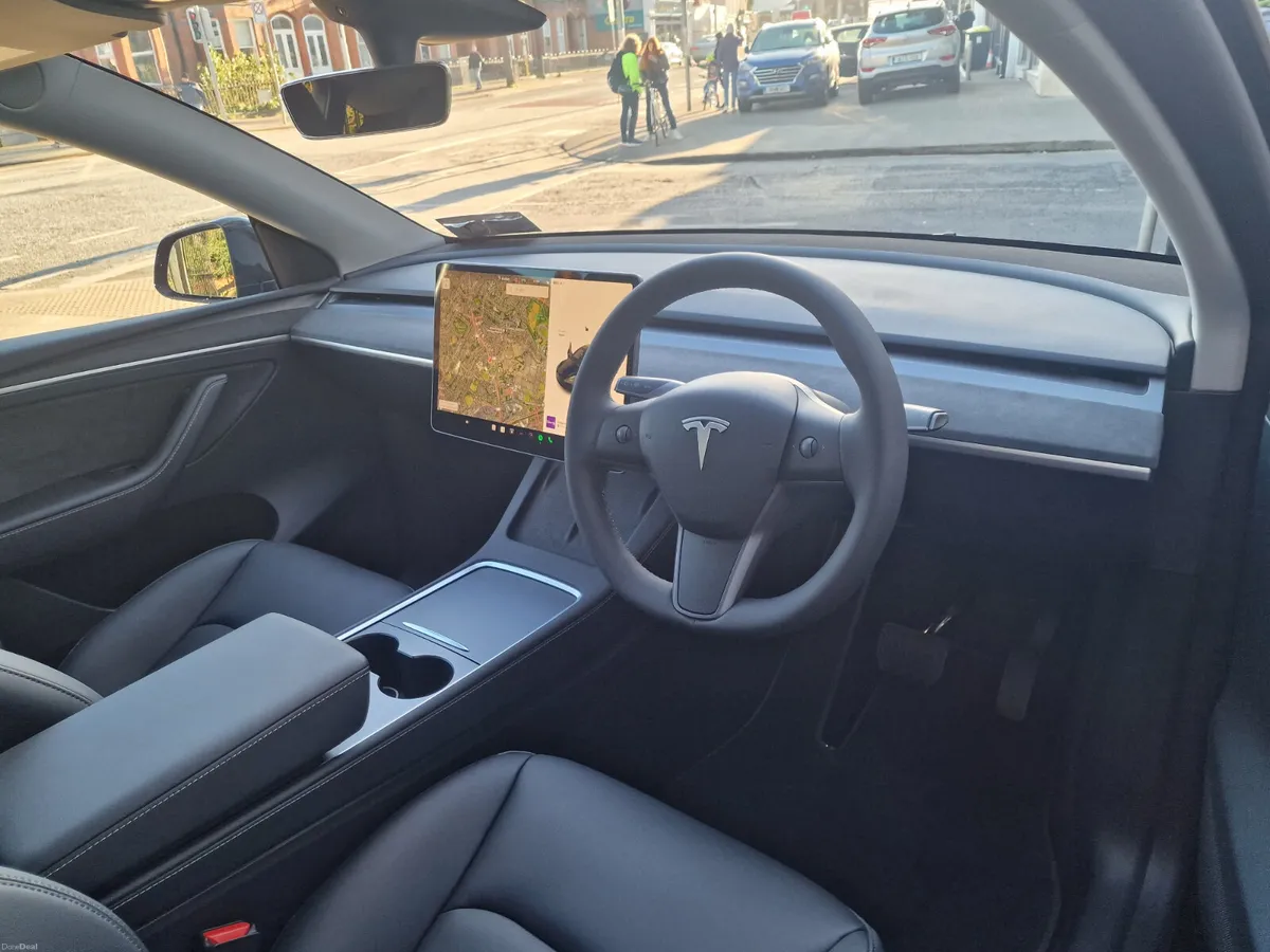 2024 (241) Tesla Model Y AWD Long Range - Image 6